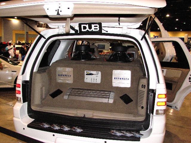 DUB-Custom-Auto-Show-Miami-Beach-FL-2007-134