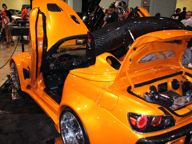DUB-Custom-Auto-Show-Miami-Beach-FL-2007-140