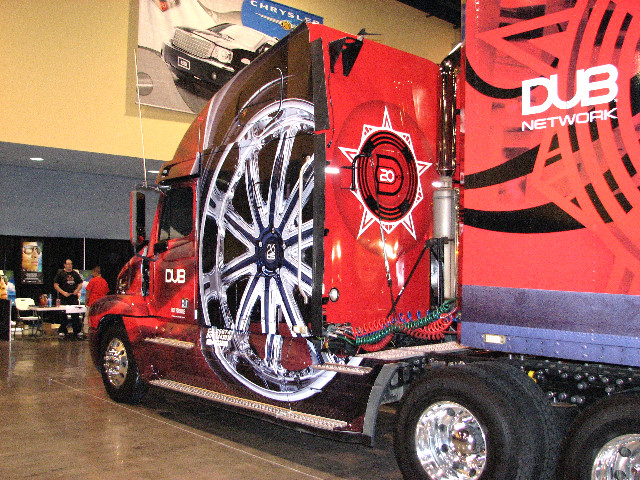 DUB-Custom-Auto-Show-Miami-Beach-FL-2007-160
