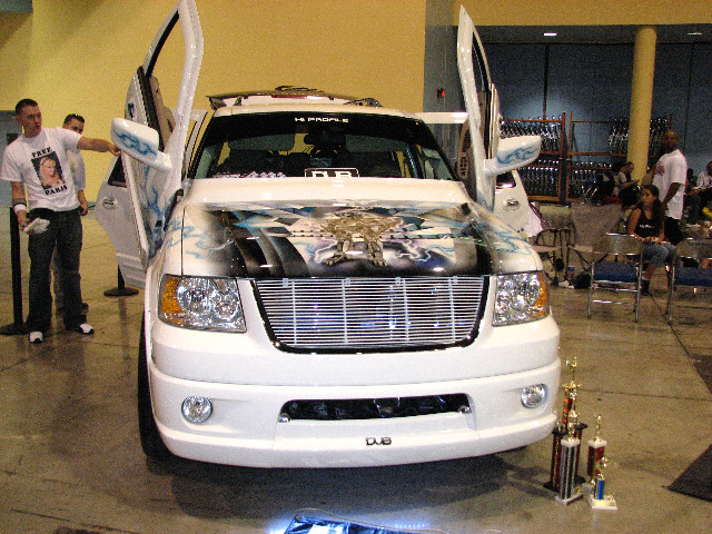 DUB-Custom-Auto-Show-Miami-Beach-FL-2007-225