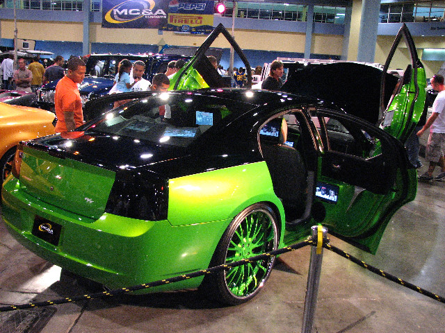 DUB-Custom-Auto-Show-Miami-Beach-FL-2007-229