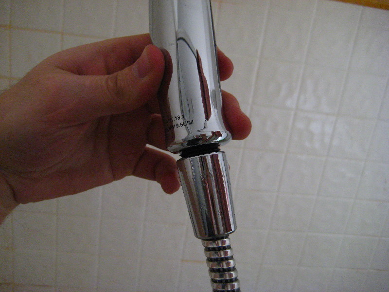 Delta-Supreme-Massaging-Shower-Head-Install-Guide-023