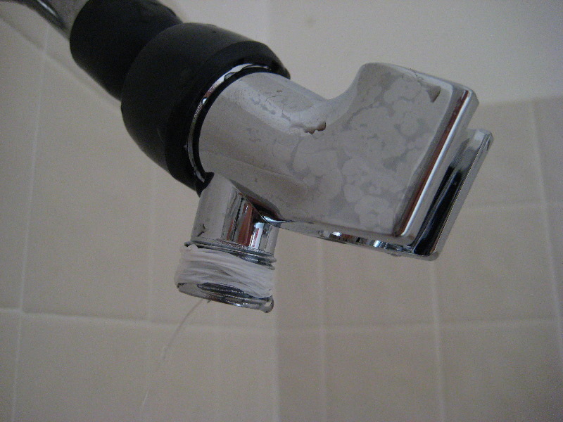 Delta-Supreme-Massaging-Shower-Head-Install-Guide-024