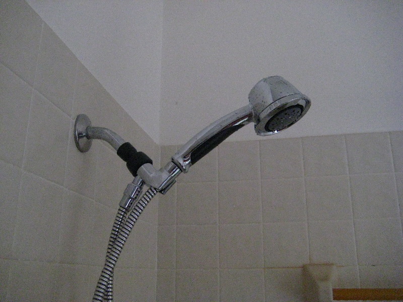 Delta-Supreme-Massaging-Shower-Head-Install-Guide-027