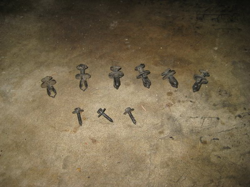 Dodge-Avenger-12V-Automotive-Battery-Replacement-Guide-018