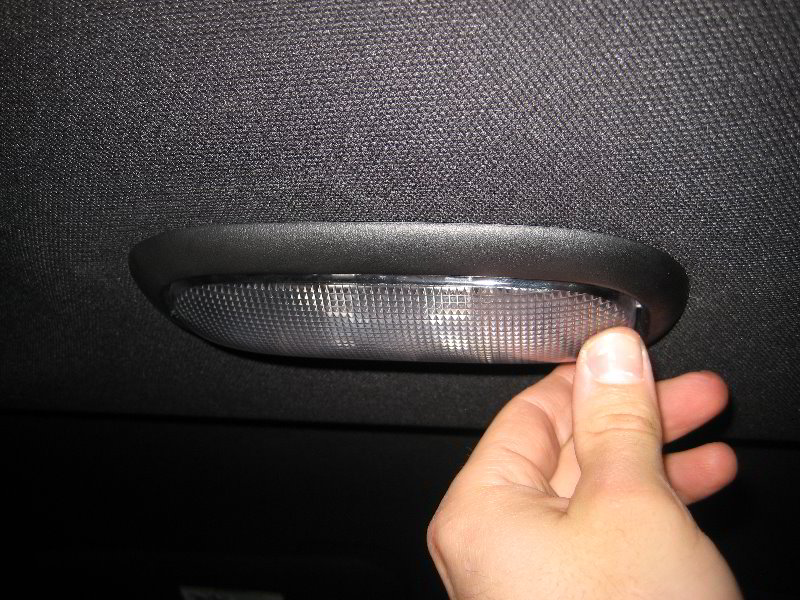 Dodge-Avenger-Dome-Light-Bulb-Replacement-Guide-011