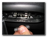 Dodge-Avenger-Dome-Light-Bulb-Replacement-Guide-006