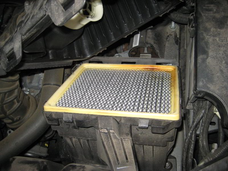 Dodge-Avenger-I4-Engine-Air-Filter-Replacement-Guide-010