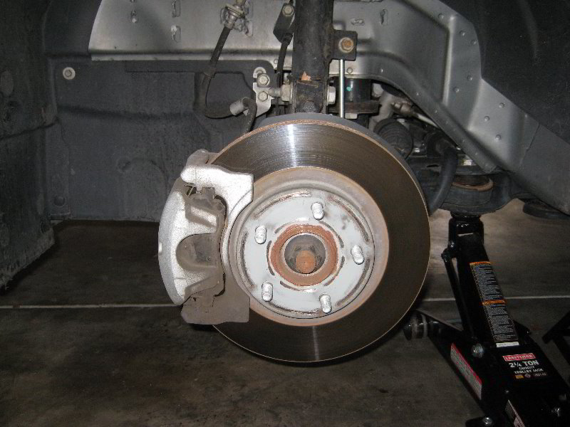 Dodge-Avenger-Front-Brake-Pads-Replacement-Guide-008