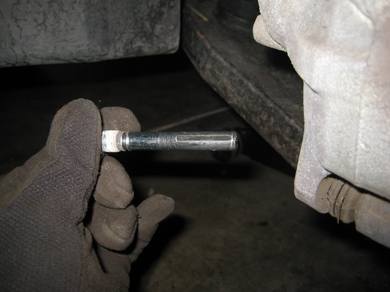 Dodge-Avenger-Front-Brake-Pads-Replacement-Guide-012