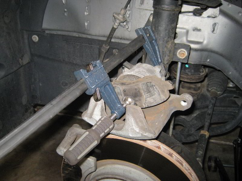 Dodge-Avenger-Front-Brake-Pads-Replacement-Guide-019