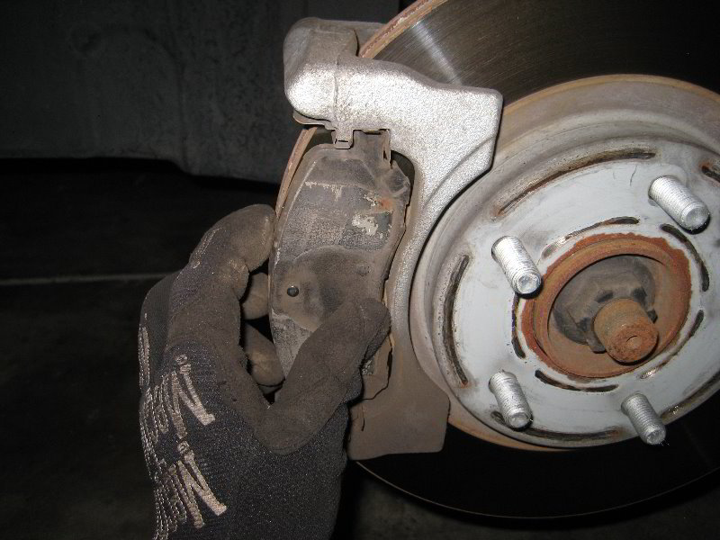 Dodge-Avenger-Front-Brake-Pads-Replacement-Guide-024