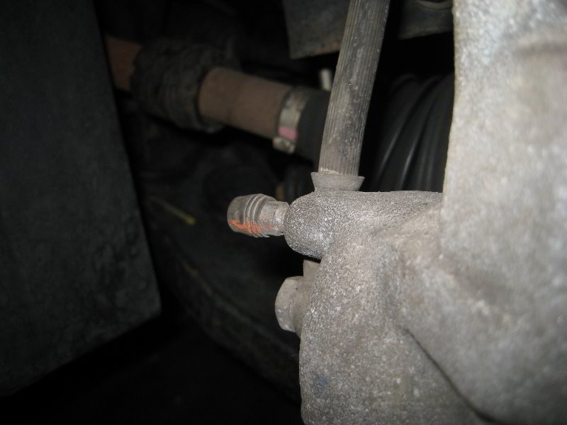 Dodge-Avenger-Front-Brake-Pads-Replacement-Guide-032