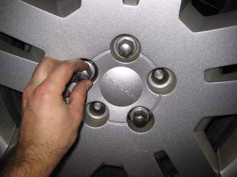 Dodge-Avenger-Front-Brake-Pads-Replacement-Guide-036