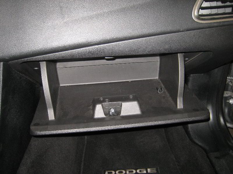 Dodge-Avenger-HVAC-Cabin-Air-Filter-Replacement-Guide-002