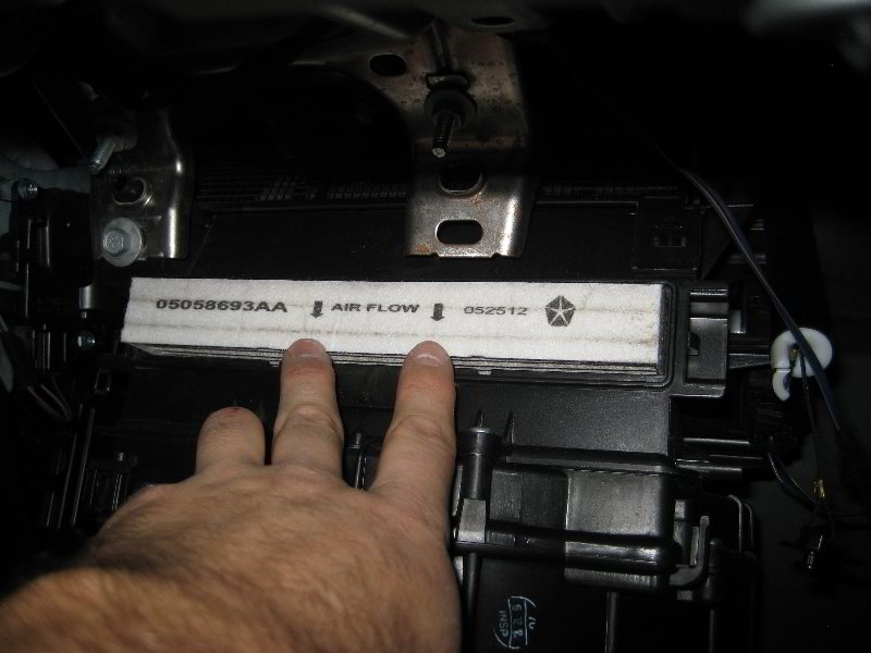 DodgeAvengerHVACCabinAirFilterReplacementGuide018
