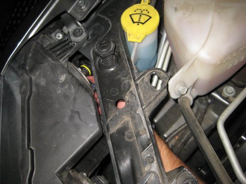 DodgeAvengerHeadlightBulbsReplacementGuide010