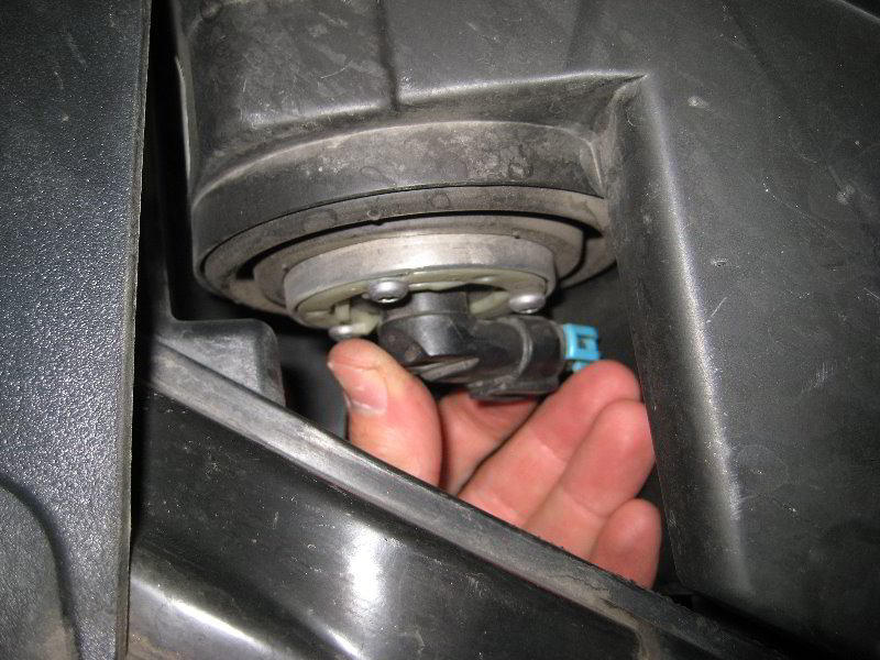 DodgeAvengerHeadlightBulbsReplacementGuide015