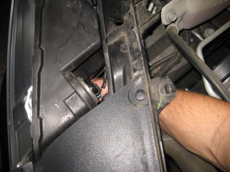 Dodge-Avenger-Headlight-Bulbs-Replacement-Guide-024