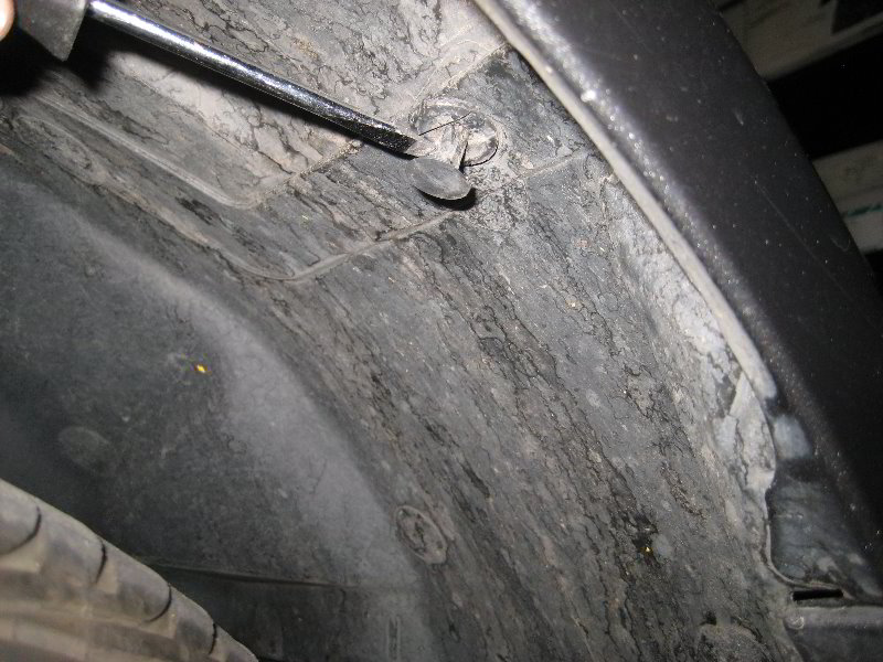 Dodge-Avenger-Headlight-Bulbs-Replacement-Guide-032