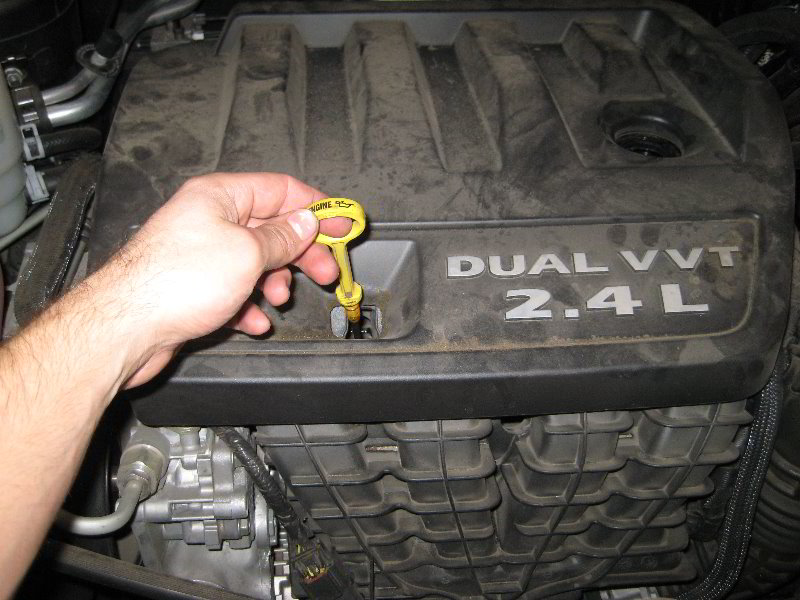 Dodge-Avenger-I4-Engine-Oil-Change-Guide-003