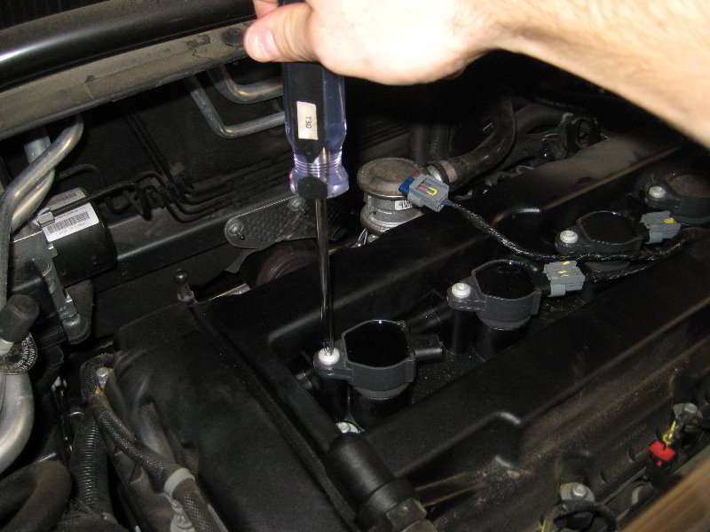 DodgeAvengerI4EngineSparkPlugsReplacementGuide024