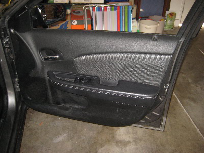 Dodge-Avenger-Interior-Door-Panel-Removal-Guide-001