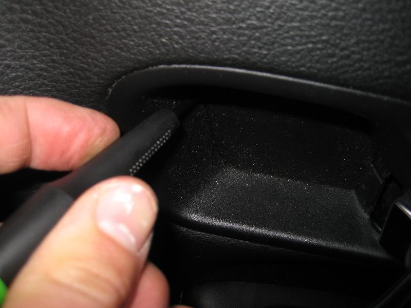 Dodge-Avenger-Interior-Door-Panel-Removal-Guide-003