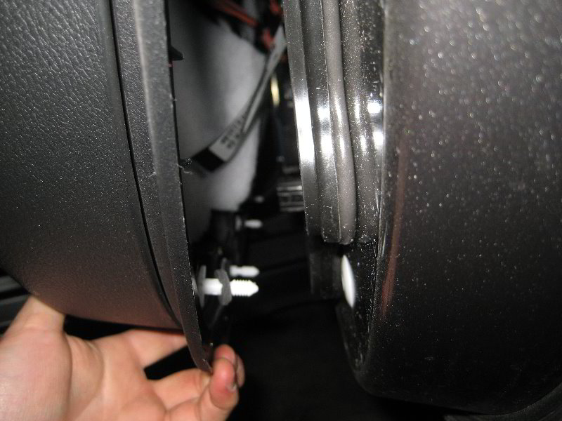 Dodge-Avenger-Interior-Door-Panel-Removal-Guide-017