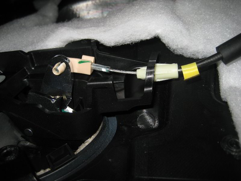 Dodge-Avenger-Interior-Door-Panel-Removal-Guide-021