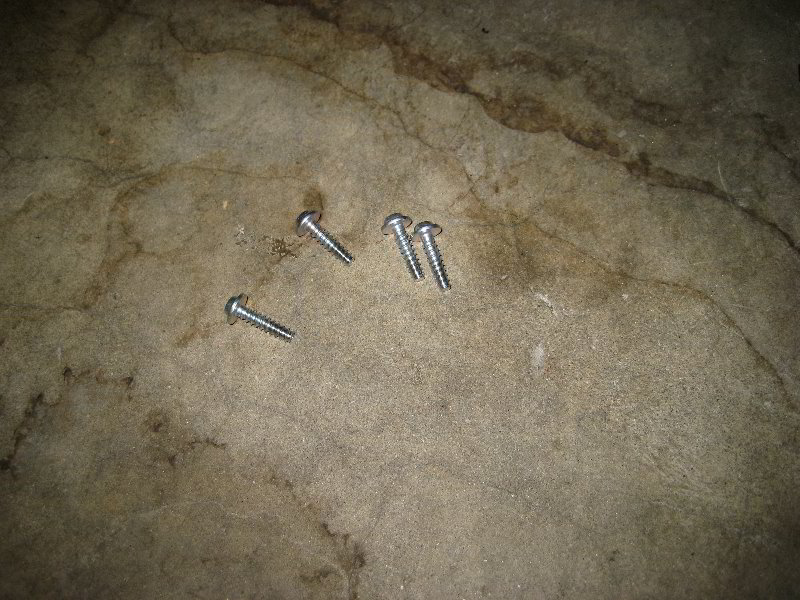 Dodge-Avenger-Interior-Door-Panel-Removal-Guide-031