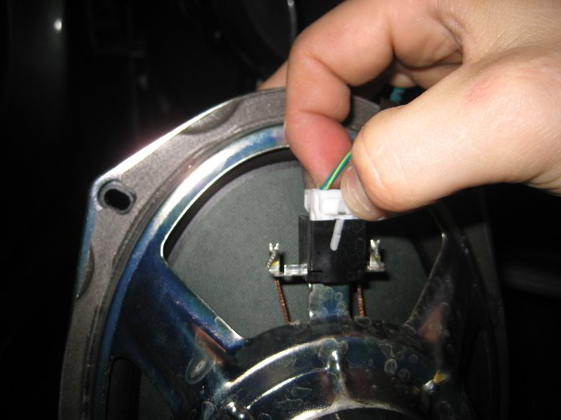 Dodge-Avenger-Interior-Door-Panel-Removal-Guide-033