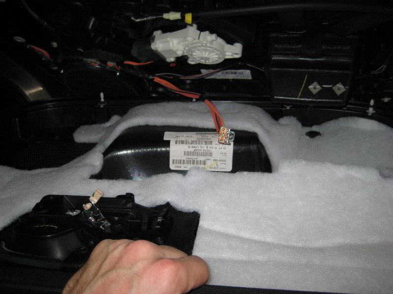 Dodge-Avenger-Interior-Door-Panel-Removal-Guide-036