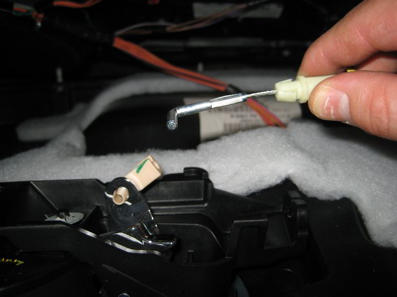 Dodge-Avenger-Interior-Door-Panel-Removal-Guide-038