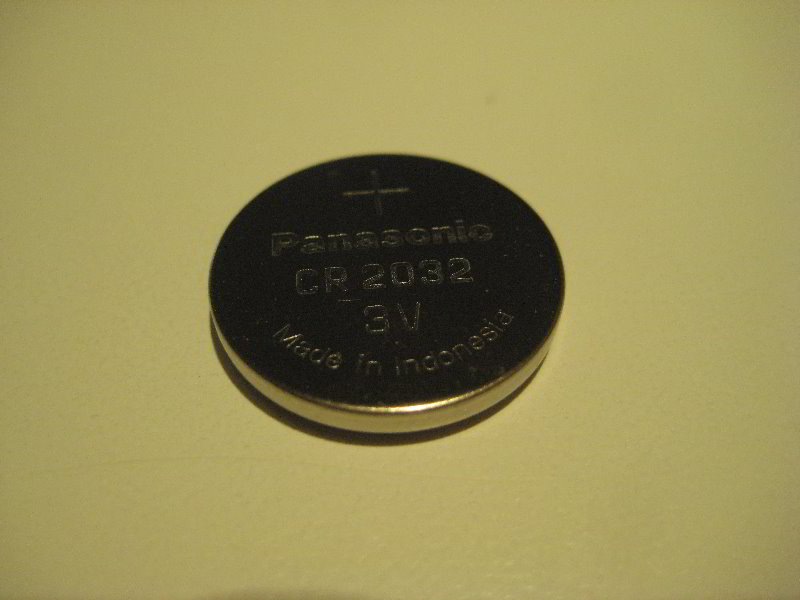 Dodge-Avenger-Key-Fob-Battery-Replacement-Guide-008