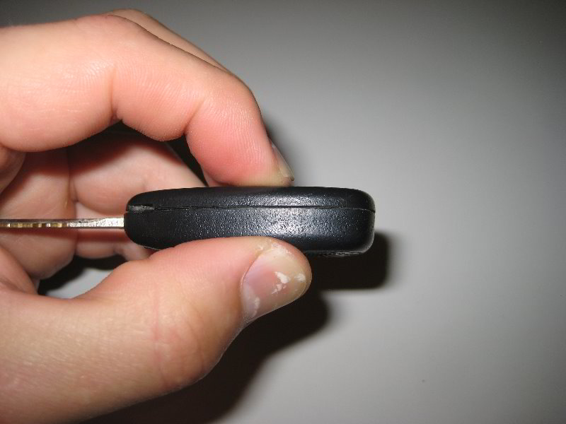 Dodge-Avenger-Key-Fob-Battery-Replacement-Guide-014