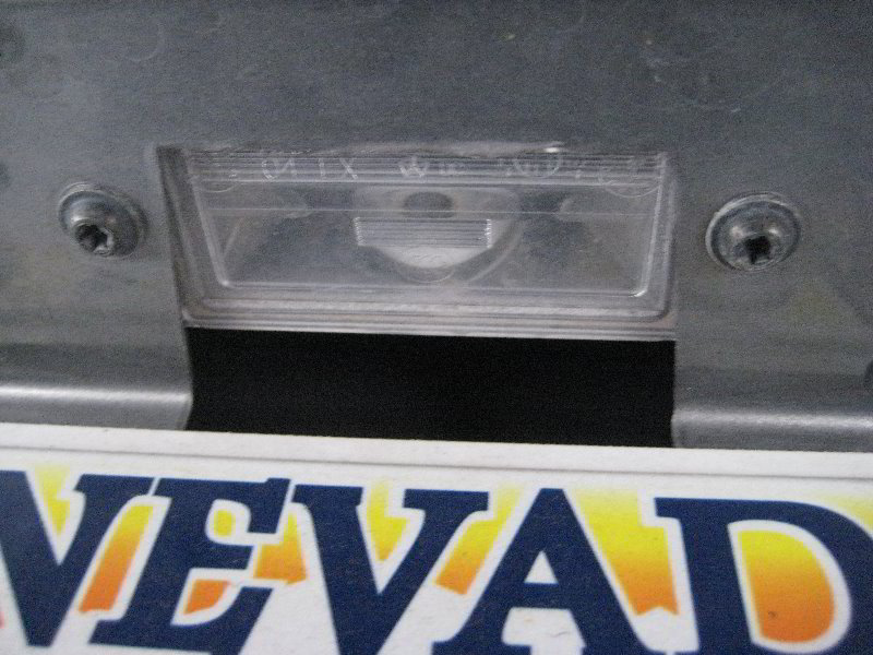 Dodge-Avenger-License-Plate-Light-Bulb-Replacement-Guide-002