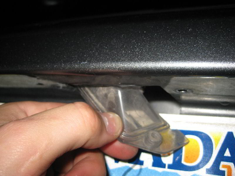 Dodge-Avenger-License-Plate-Light-Bulb-Replacement-Guide-006