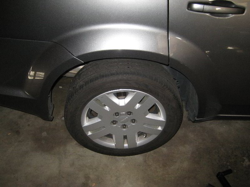 Dodge-Avenger-Rear-Disc-Brake-Pads-Replacement-Guide-001