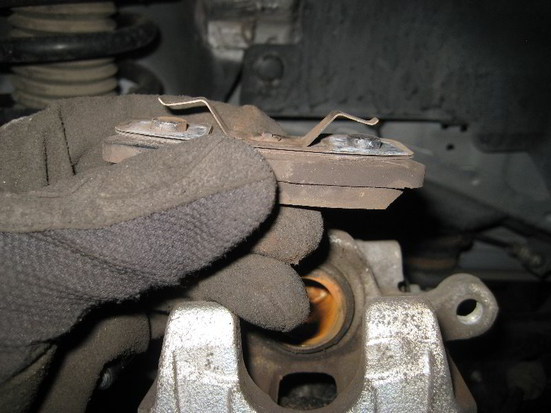 Dodge-Avenger-Rear-Disc-Brake-Pads-Replacement-Guide-015