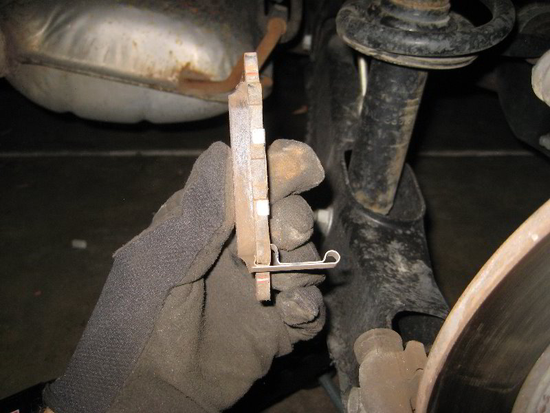 Dodge-Avenger-Rear-Disc-Brake-Pads-Replacement-Guide-016