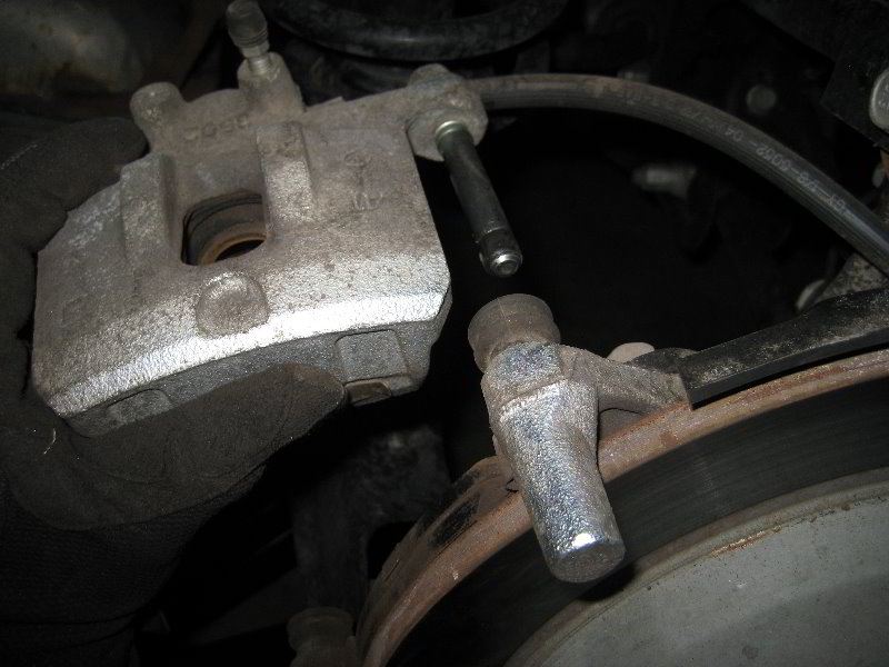 Dodge-Avenger-Rear-Disc-Brake-Pads-Replacement-Guide-023