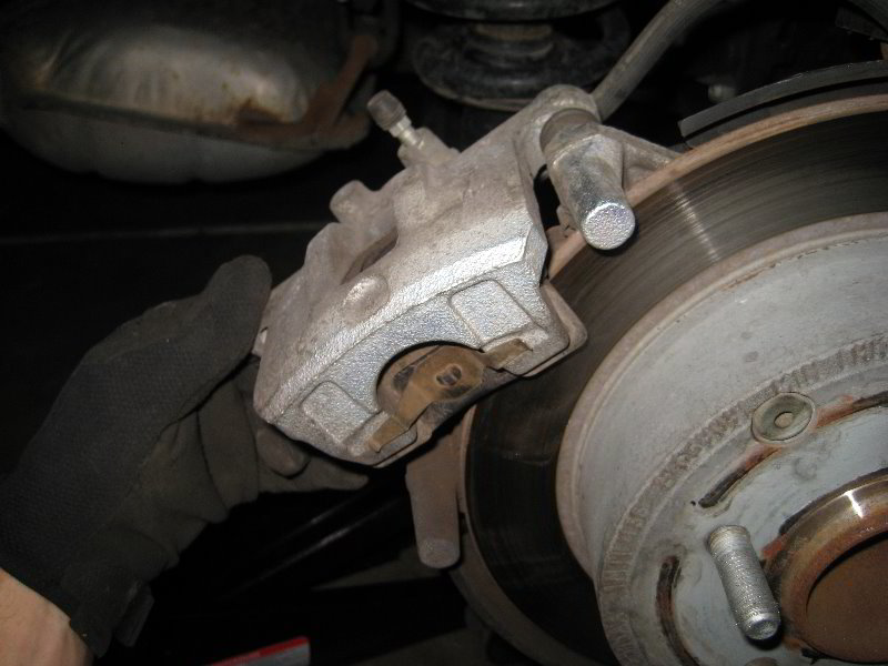 Dodge-Avenger-Rear-Disc-Brake-Pads-Replacement-Guide-024