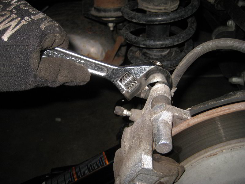 Dodge-Avenger-Rear-Disc-Brake-Pads-Replacement-Guide-026