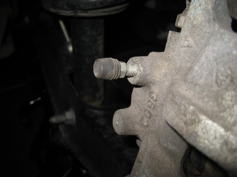 Dodge-Avenger-Rear-Disc-Brake-Pads-Replacement-Guide-028