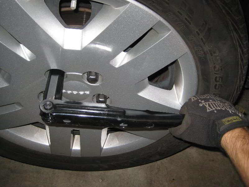 Dodge-Avenger-Rear-Disc-Brake-Pads-Replacement-Guide-035