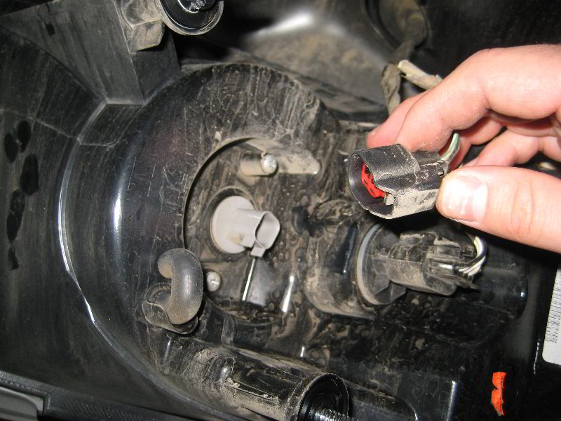 Dodge-Avenger-Reverse-Tail-Light-Bulb-Replacement-Guide-015