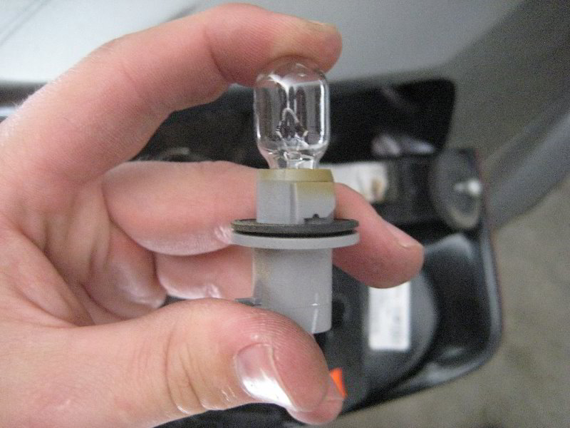 DodgeAvengerReverseTailLightBulbReplacementGuide018