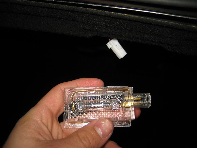 Dodge-Avenger-Trunk-Light-Bulb-Replacement-Guide-007