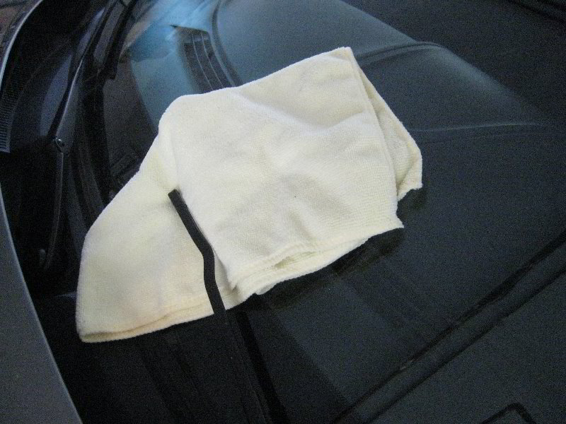 DodgeAvengerWindshieldWiperBladesReplacementGuide012